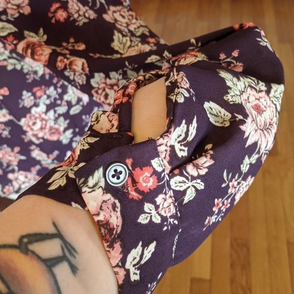 F21+ violet purple & floral button down blouse top - Picture 5 of 8